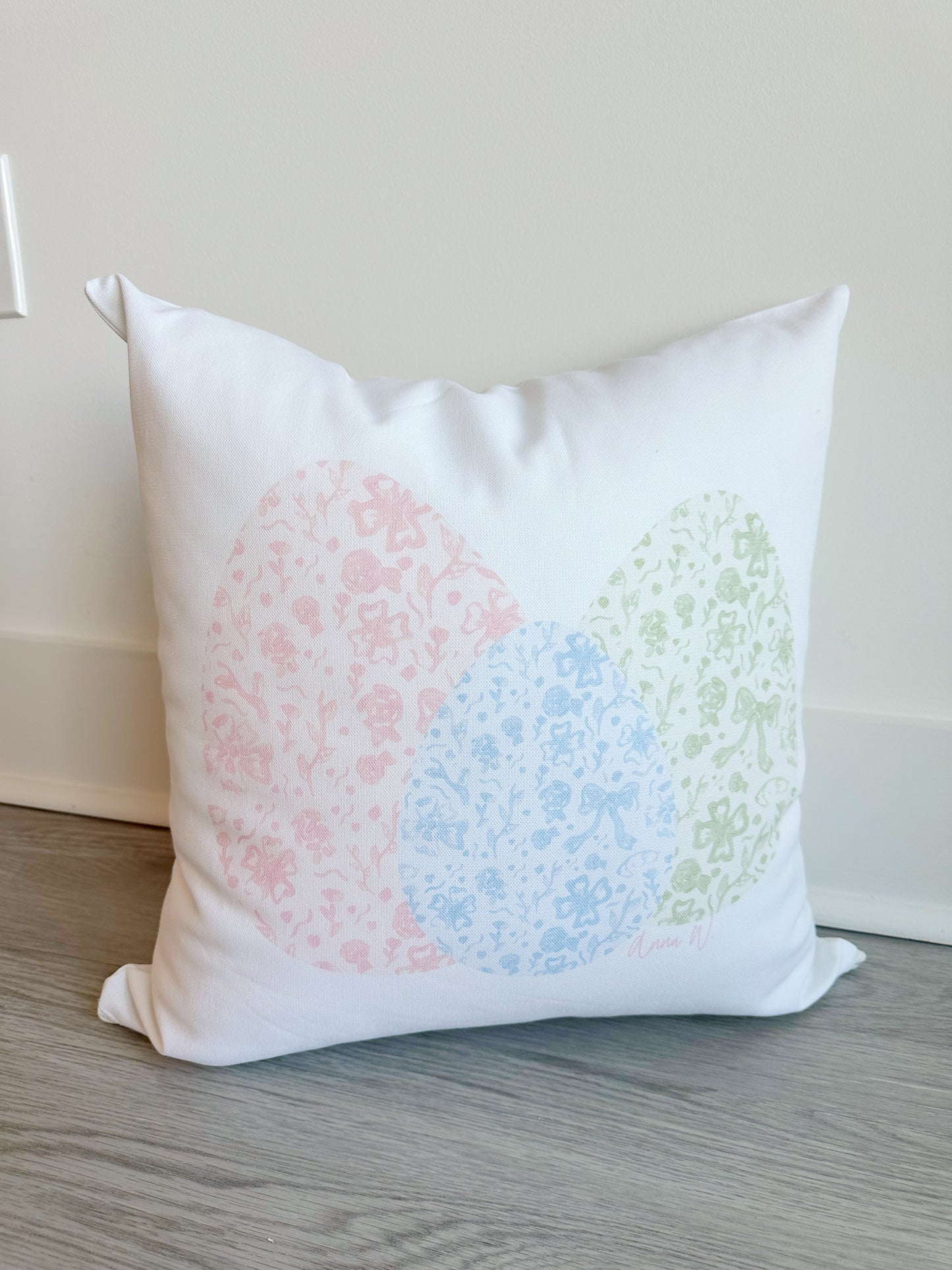 Chinoiserie Eggs Pillow Cover