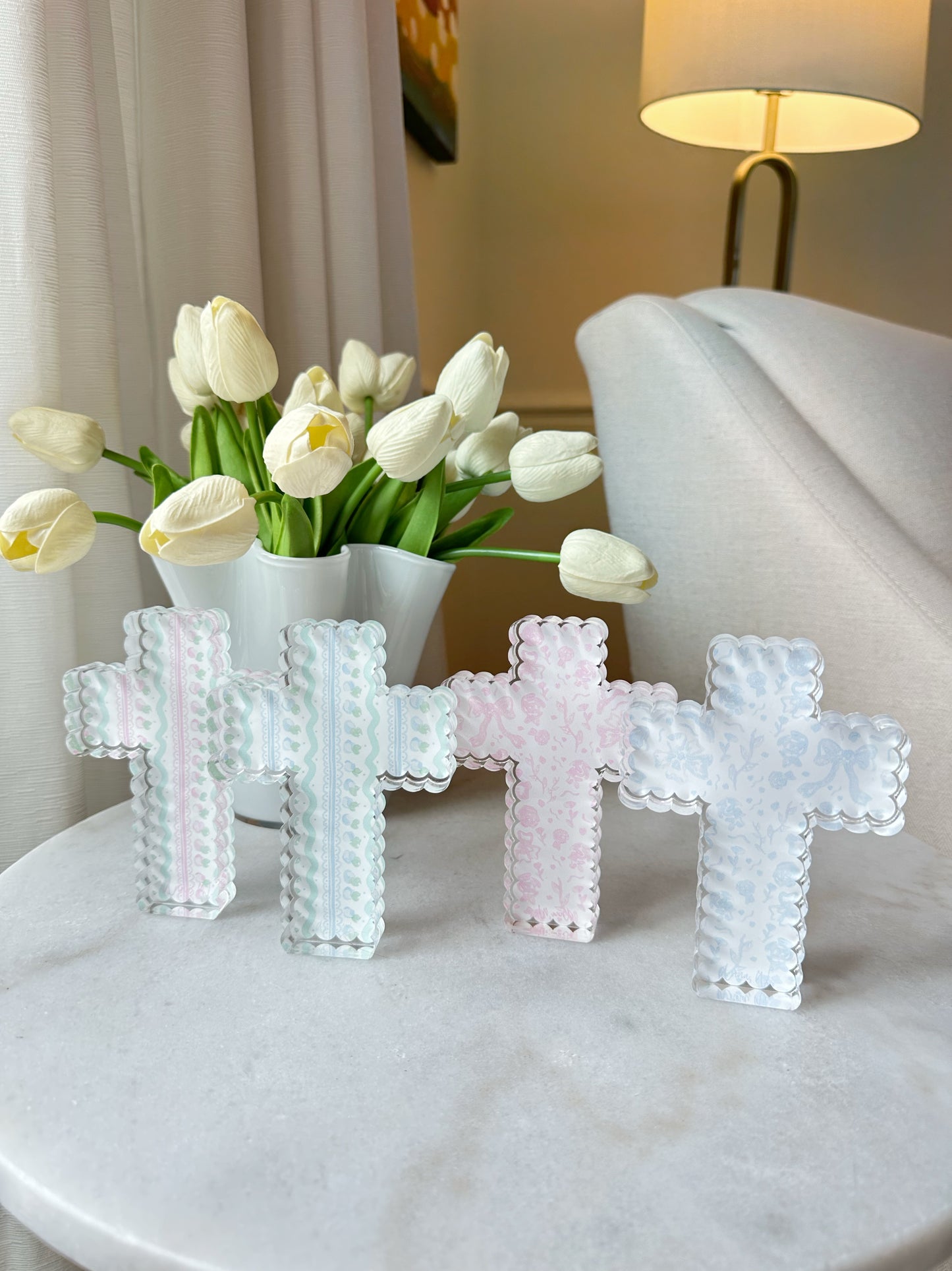 Scalloped Acrylic Cross Block