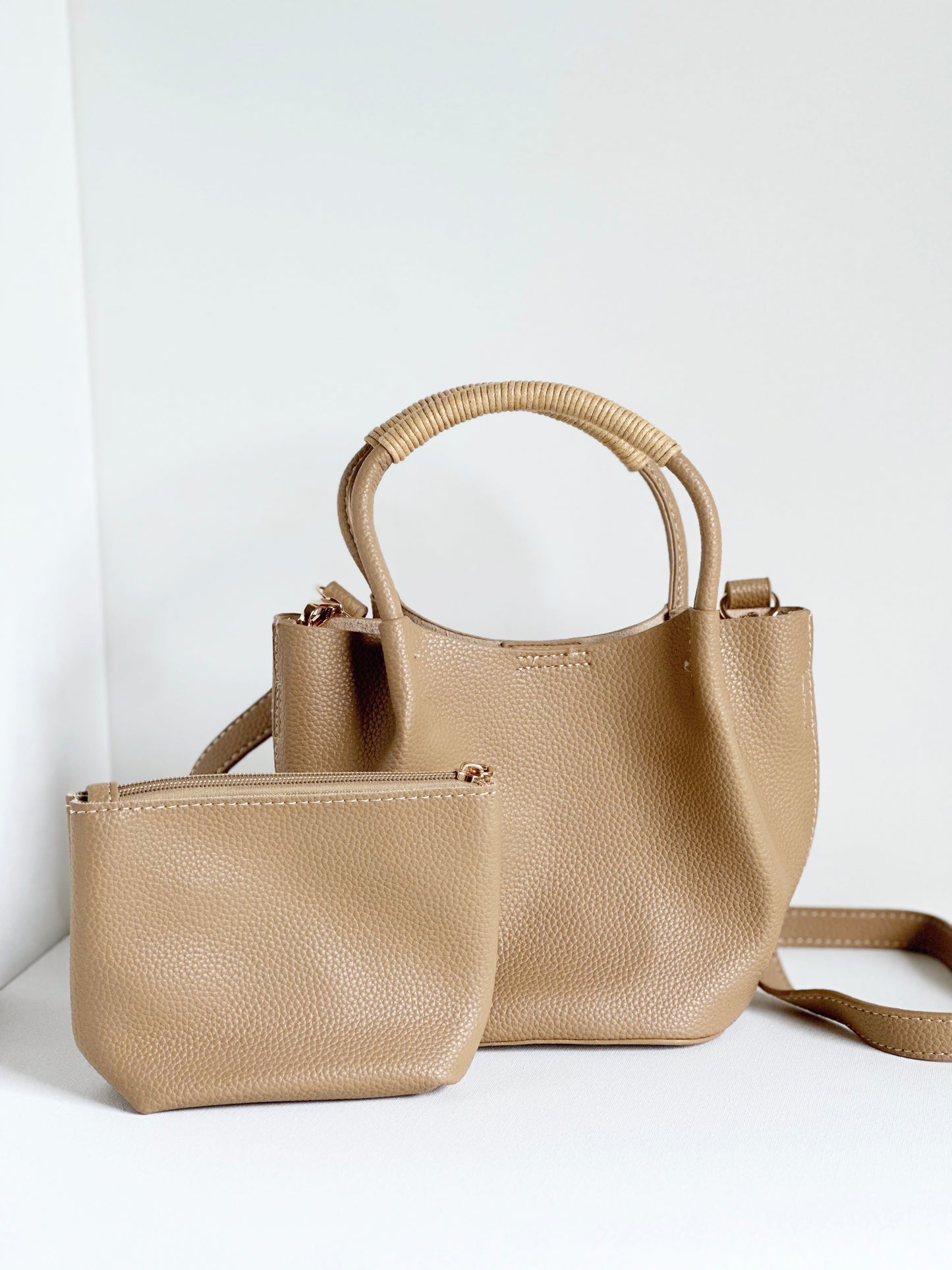 Beige Purse I + Cosmetic Bag